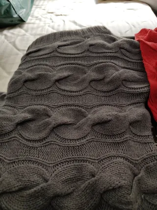 Lote Ropa Talla M: Jerseys y Abrigos