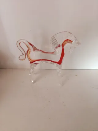 Cavallo di vetro Murano rosso e trasparente