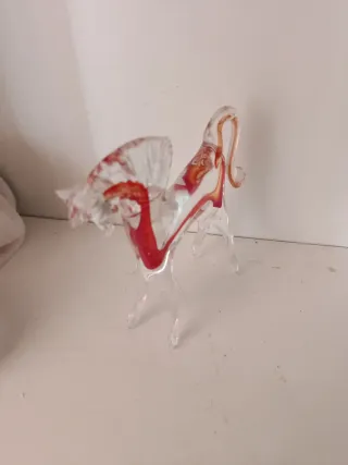 Cavallo di vetro Murano rosso e trasparente