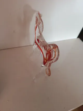 Cavallo di vetro Murano rosso e trasparente