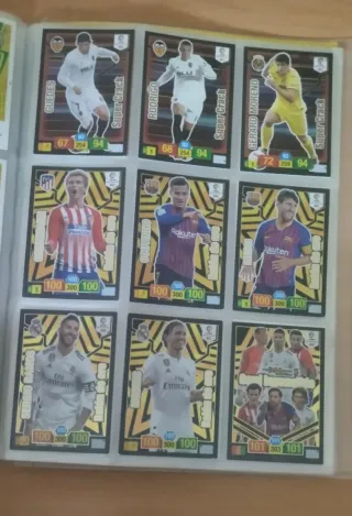 Álbum 100% completado de Adrenalyn 2018-2019