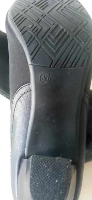 N° 40 Zapatos negros tacón