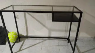 Mesa escritorio cristal y metal Ikea
