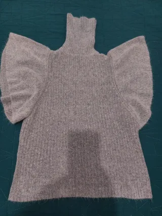 Blusa con cuello de tortuga mangas cortas