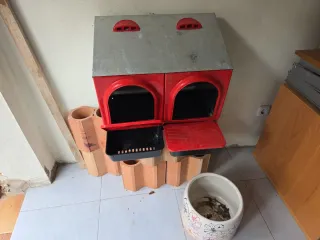 Ponedero para gallinas doble rojo