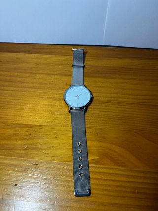 Reloj Minimalista Ultra Fino Plata Blanco