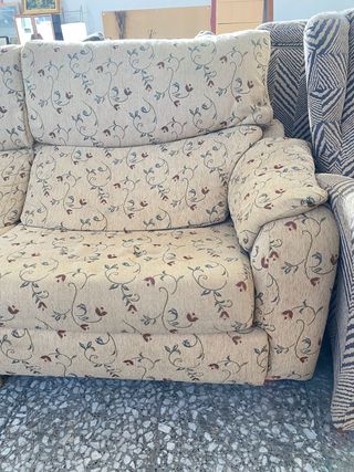 SOFÁ DE DOS PLAZAS