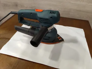 Lijadora Eléctrica Black+Decker KA220E