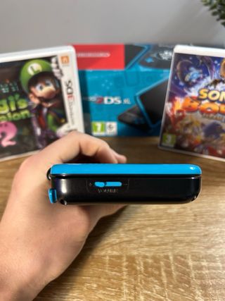 New Nintendo 2DS XL Azul + Caja original + juegos