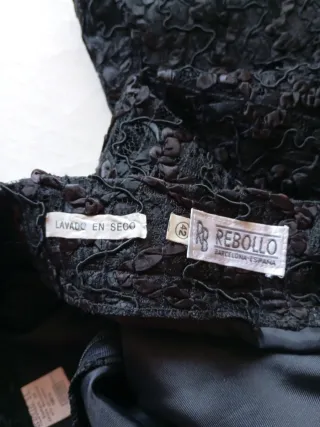 Falda negra y marrón tejido brocado. Talla poco .