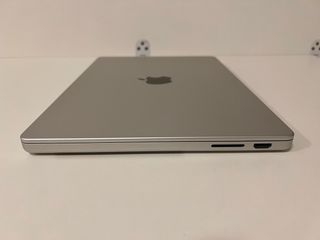 IMPOLUTO | Macbook Pro m3 512gb + 1 Año Garantía