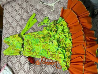 Traje de gitana niña verde y naranja
