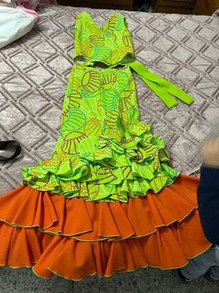 Traje de gitana niña verde y naranja