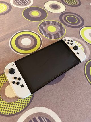 Nintendo Switch OLED + Mando + Base Carga