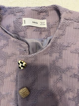 Traje lila Mango chaqueta y falda