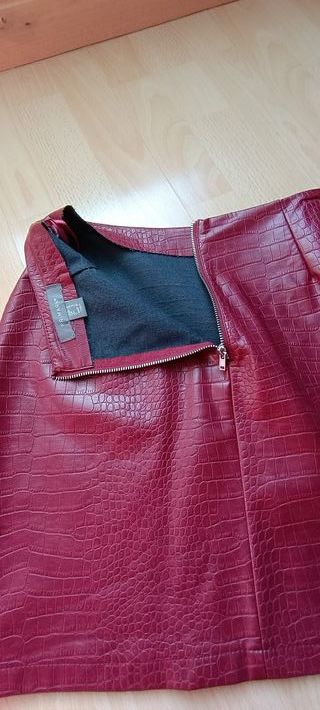 Minifalda efecto piel roja