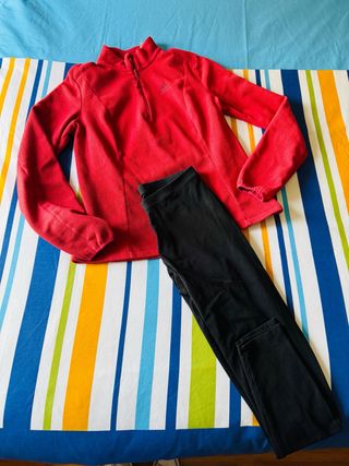 Conjunto Sudadera Roja y Leggins Negros