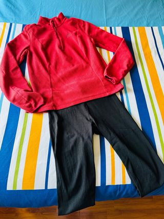 Conjunto Sudadera Roja y Leggins Negros