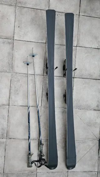 Sci Völkl RT1 con attacchi e bastoncini