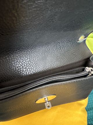 Bolso Misako negro con tachuelas plateadas