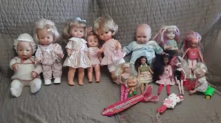 Lote 13 Muñecas Famosa y otras