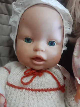 Lote 13 Muñecas Famosa y otras