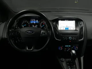 Ford Focus ST line 182cv