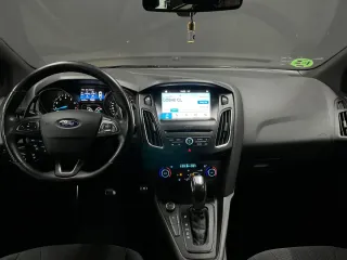 Ford Focus ST line 182cv