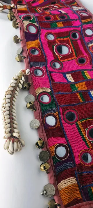 Cinturón Lambani Banjara artesanal