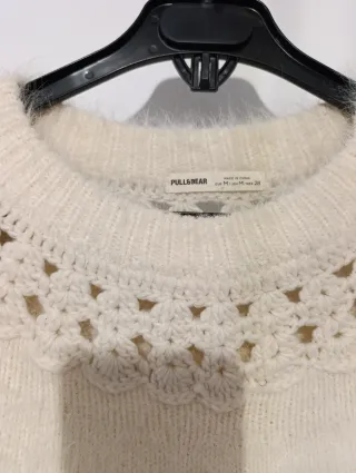 Jersey blanco de punto con flecos