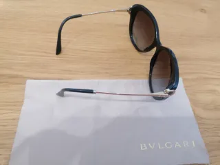Gafas de sol Bvlgari mujer negras y doradas