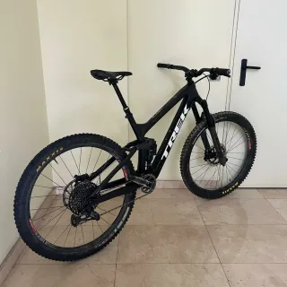 Bicicleta Trek Slash 9.8 29 L