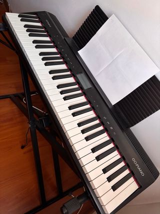 Piano Roland GO:KEYS 61 + soporte de pie