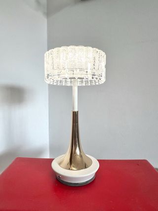 Lámpara Led 3 Tonos de mesa dorada y cristal