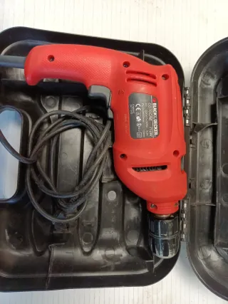 Taladro Percutor Black & Decker Rojo