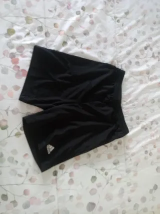 Pantalón corto deportivo Adidas negro
