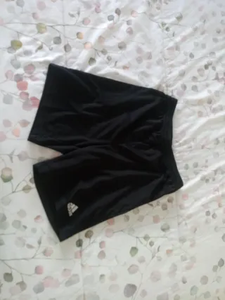 Pantalón corto deportivo Adidas negro