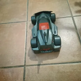 Coche de Batman Negro y Rojo