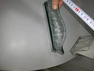 Bandeja de cristal con borde ondulado