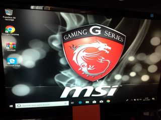 Ordenador de sobremesa MSI Negro