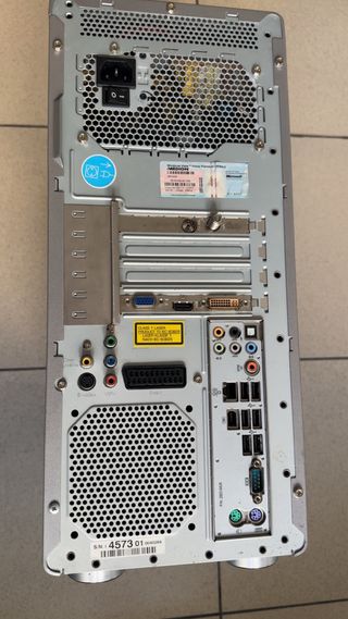 Ordenador de sobremesa MSI Negro