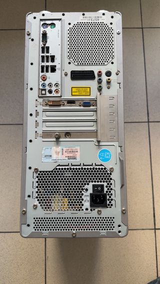 Ordenador de sobremesa MSI Negro