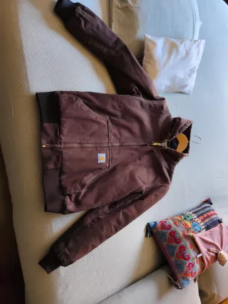 Abrigo Carhartt Marrón con Capucha