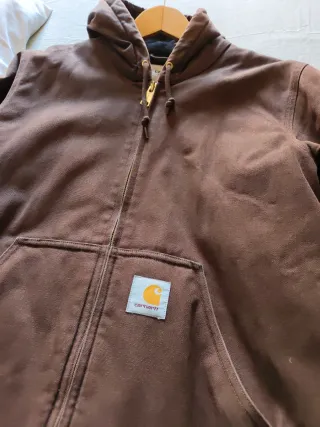 Abrigo Carhartt Marrón con Capucha