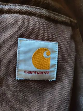 Abrigo Carhartt Marrón con Capucha