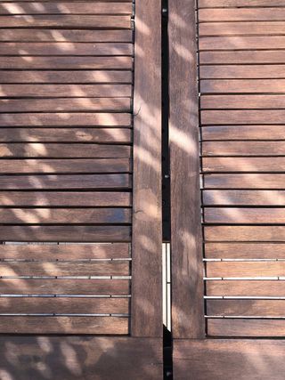 Mesa de terraza extensible madera y metal