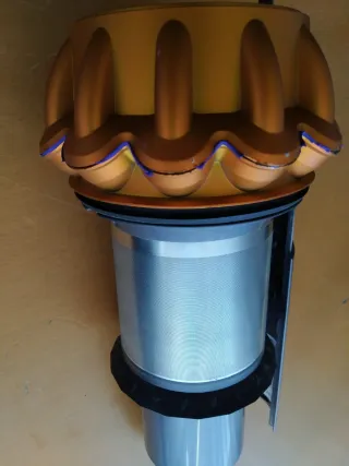 Cicloni per aspirapolvere Dyson V15