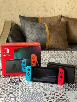 Nintendo Switch Azul y Rojo