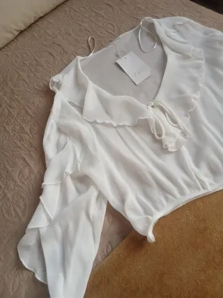 Blusa Zara Blanca Volantes Talla M,