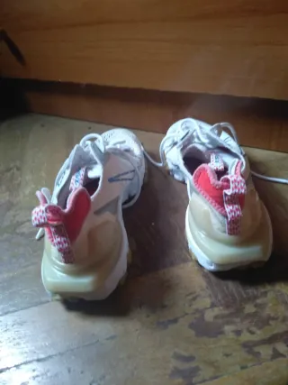 Nike  react D/MS/X número  41